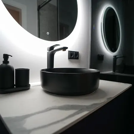 Old Town Apartment *