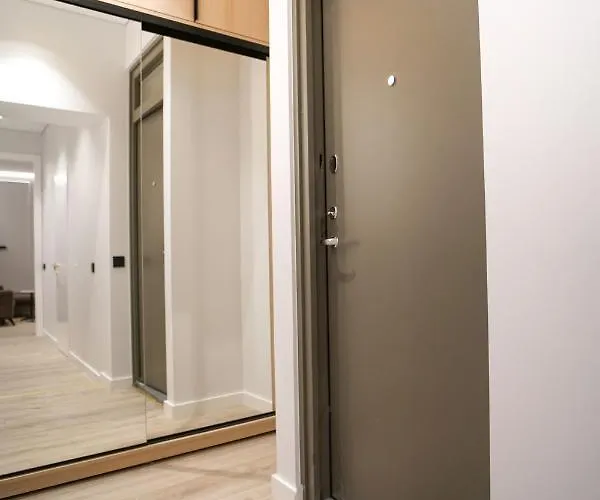 Old Town Apartment *