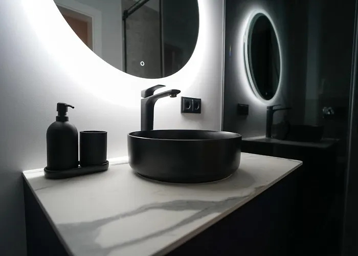 Old Town Apartment *